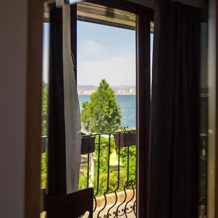 维多利亚内塞巴尔酒店 酒店 内塞伯尔