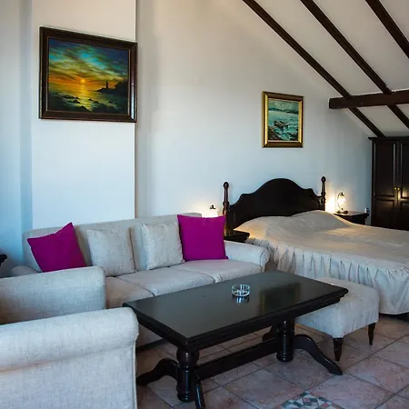 酒店 维多利亚内塞巴尔酒店