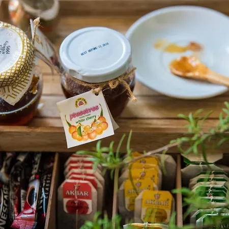 Ξενοδοχείο Victoria 3*